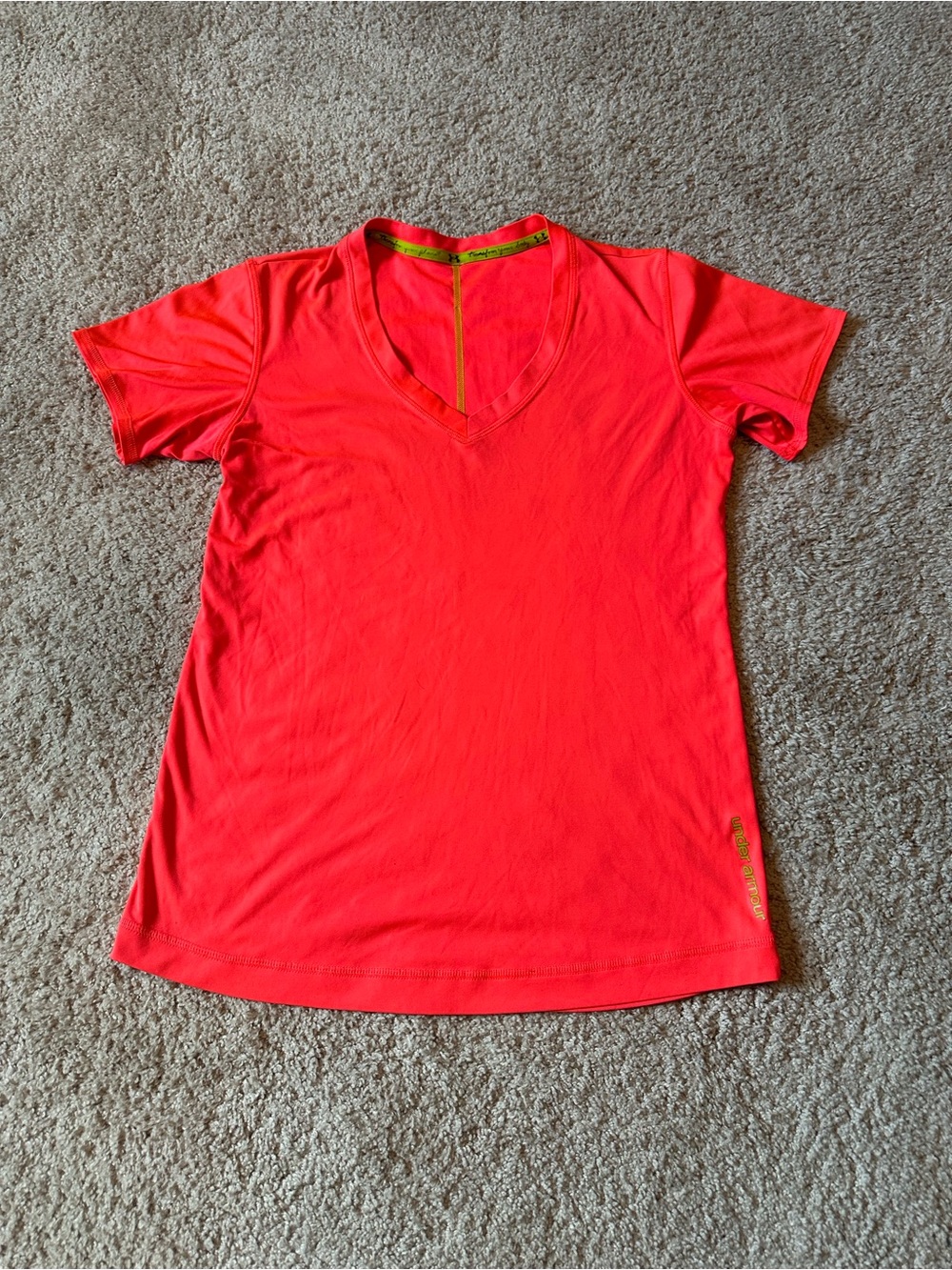 Women’s Under Armour V-Neck Top - Active Comfort